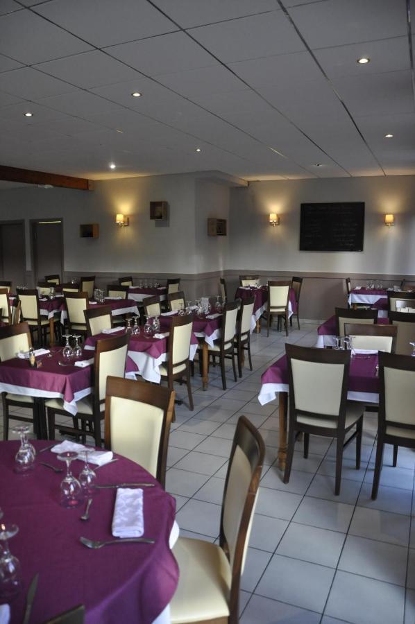 Henri 4 Hotel Rostrenen Luaran gambar